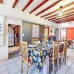 2 Bedroom Gorgeous In Neuville-sous-montreui * Neuville-sous-Montreuil
