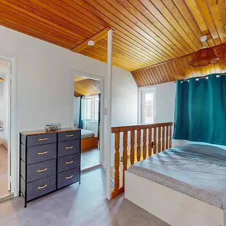 Holiday home Stunning In Neuville-sous-montreui With Wifi *