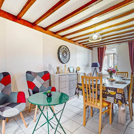 Stunning In Neuville-sous-montreui With Wifi Holiday home *