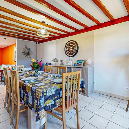 Stunning In Neuville-sous-montreui With Wifi Holiday home *