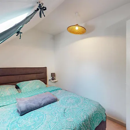 Holiday home Stunning In Neuville-sous-montreui With Wifi