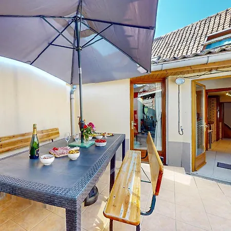 Stunning In Neuville-sous-montreui With Wifi * Neuville-sous-Montreuil